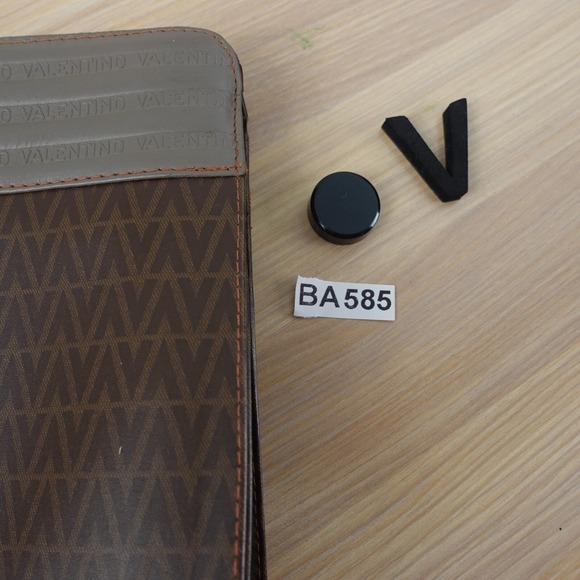 Vintage Valentino Monogram Clutch Bag Small Brown Leather Purse PVC MARIO‎ ITALY